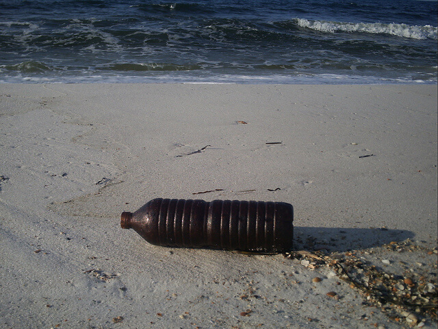 Plastic pollution in the ocean - UF IFAS Communications Photo