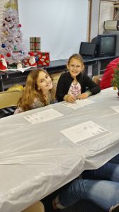 4-h'ers anxiously awaiting the holiday bake-off