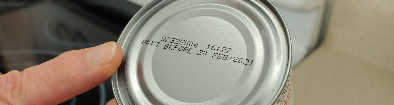 food can with the "best before" product date shown on the top