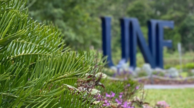 UNF Sign