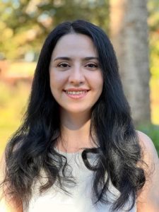 Rose Omidvar headshot with tree in background, cell-based seafood | Food Science and Human Nutrition UF/IFAS