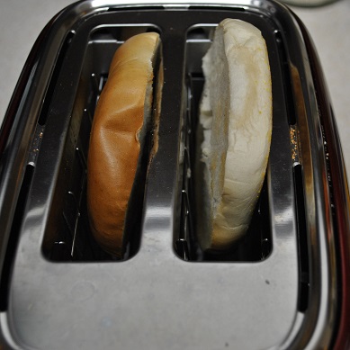 bagel in toaster