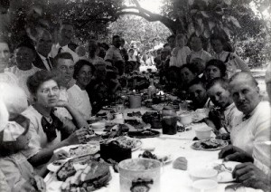 Farmer's Institute dinner, Lutz, Hillsborough County, Florida 05-06-1913.
