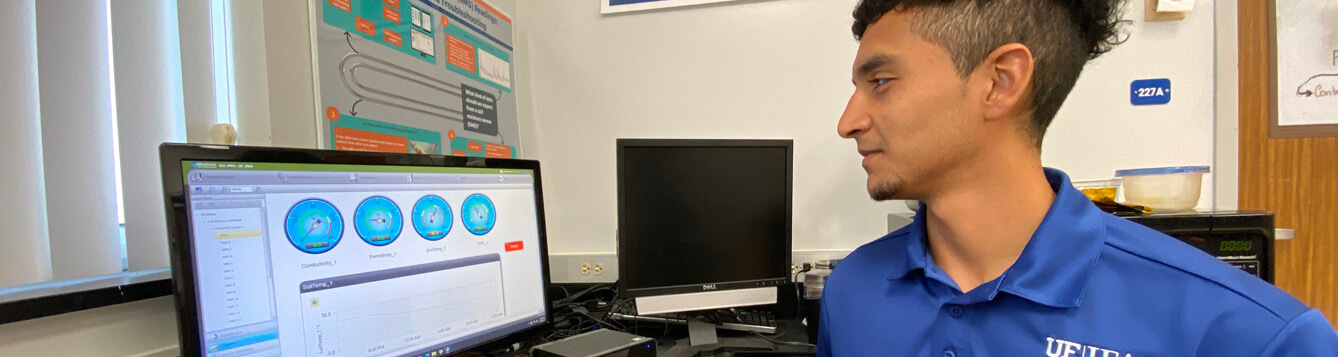 Graduate student Eduart Murcia works with an Artificial Intelligence platform