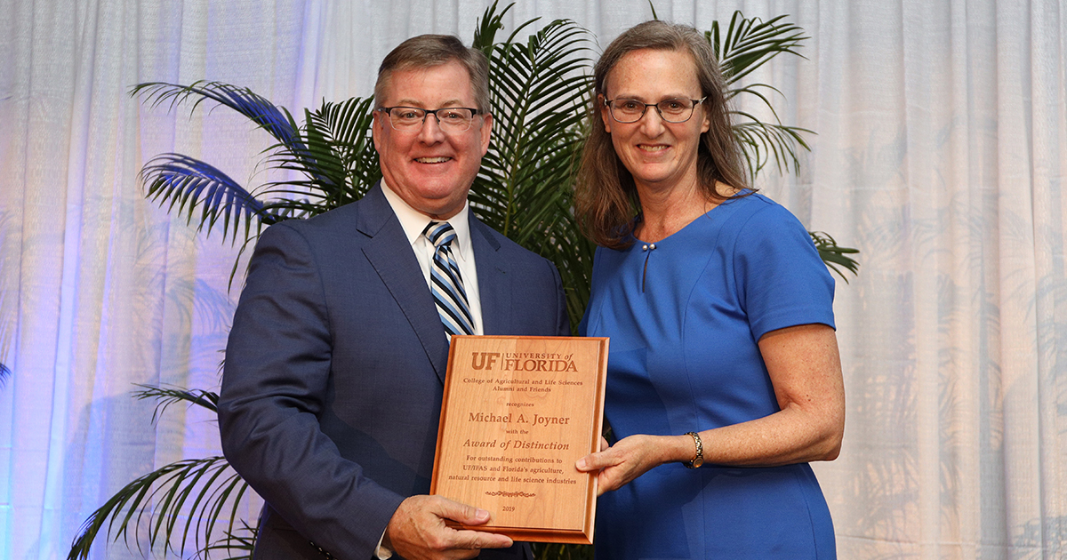 UF/IFAS CALS Honors Alumnus with Award of Distinction - News