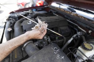 checking car oil level