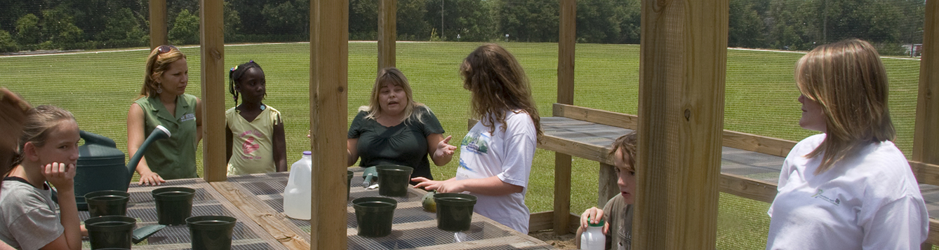 kids working on a project