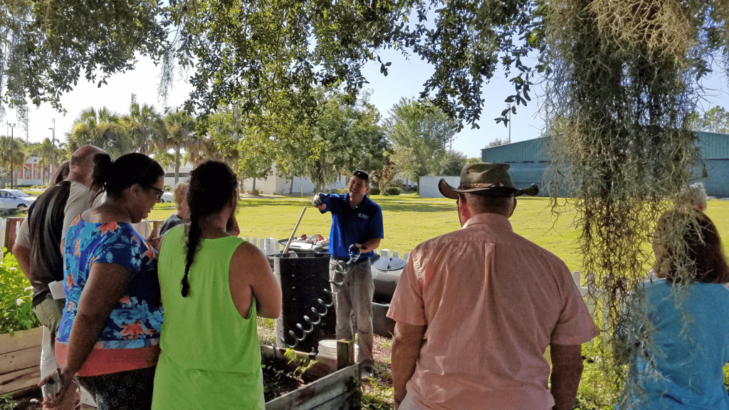 Sarasota County Extension composting education wins award - UF/IFAS Sarasota County Extension composting education wins award - UF/IFAS