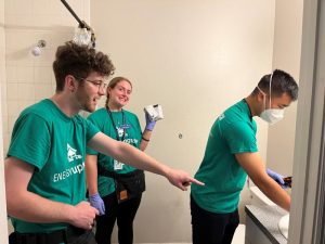 uf/ifas extension sarasota county sustainability team members work on an energy sweep audit in a home. [credit: uf/ifas extension sarasota county]