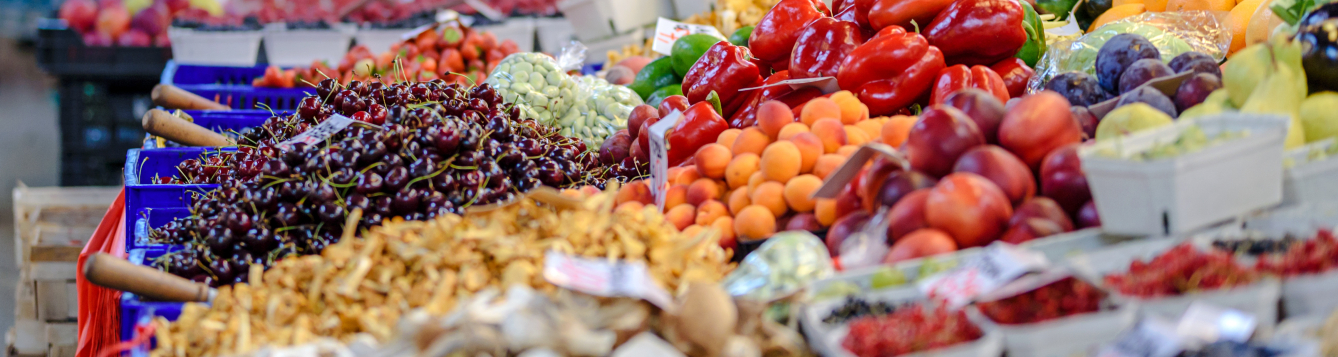 Produce at a grocery store. [CREDIT: Pixabay.com]